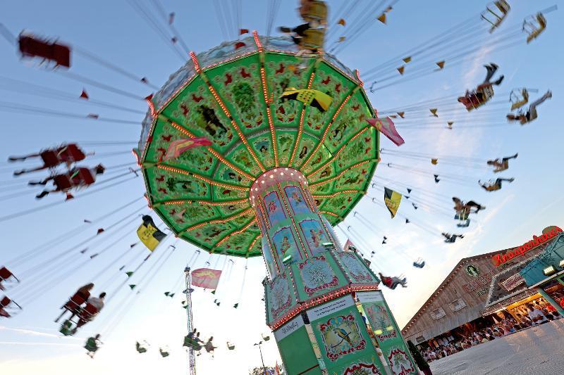 Bild von einem Volksfest-Karussell