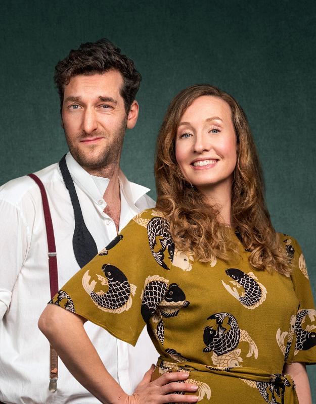 Eine Frau und ein Mann zusammen auf einem Portraitbild