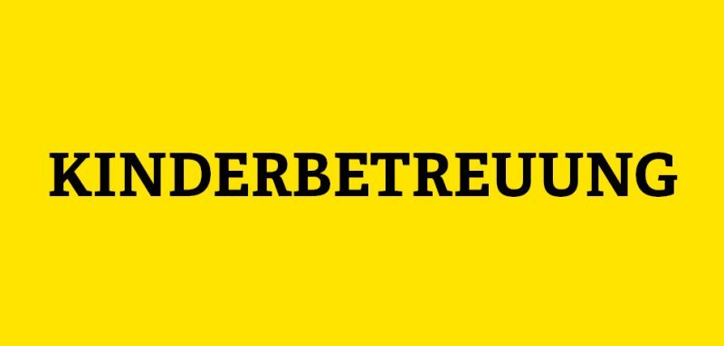 Gelbe Kachel mit Aufschrift Kinderbetreuung