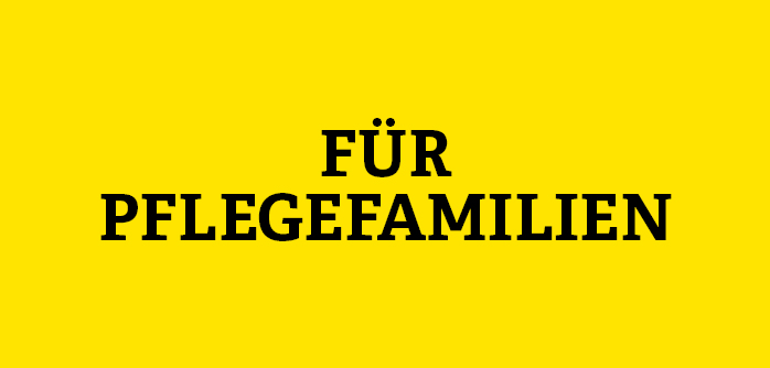 Gelbe Kachel mit Aufschrift für Pflegefamilien
